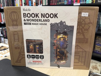 BOOK NOOK & WONDERLAND Magic House Rolife